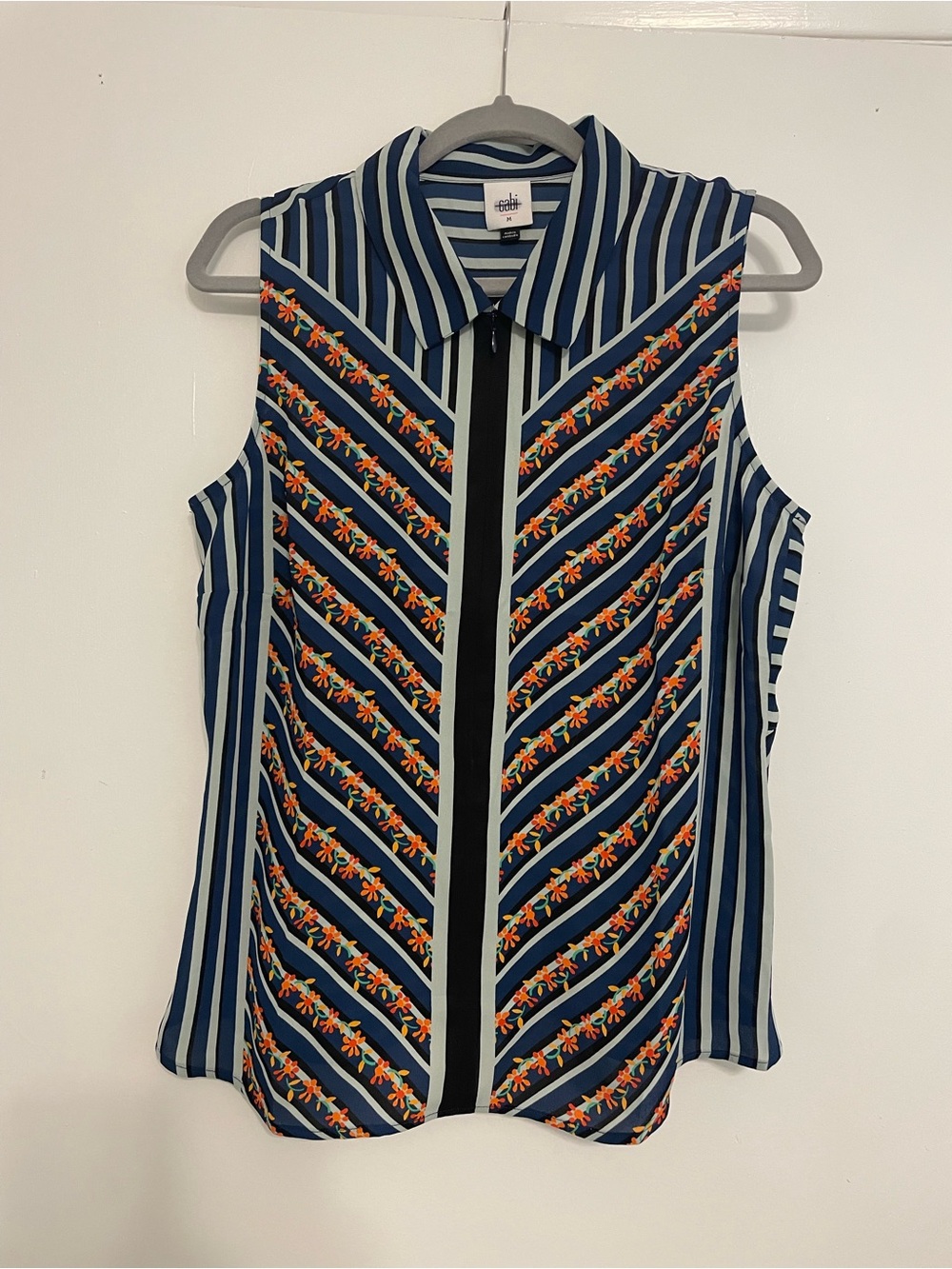 CAbi Chevron Top Size Medium NWOT